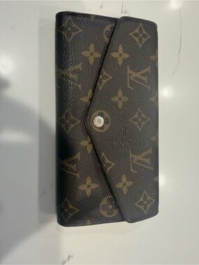 Louis Vuitton Brown Monogram Sarah Wallet